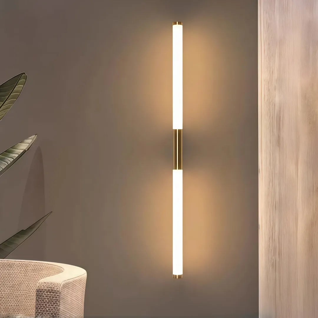 Applique minimal tubolare LED dimmerabile per camera da letto