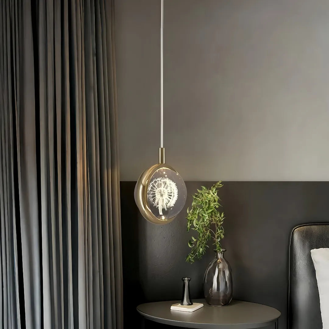 Lampada a sospensione per comodino minimalista con sfera in cristallo e LED dimmerabile