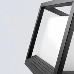 Lampada per pilastro cancello esterno a LED solare con struttura a cubo nera design moderno