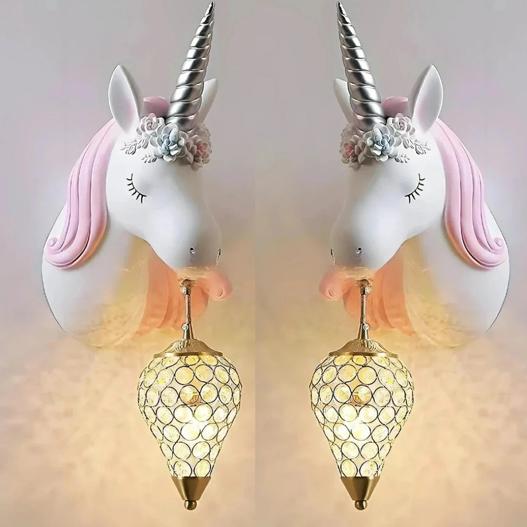 Applique unicorno rosa con pendente in cristallo per la cameretta della bambina