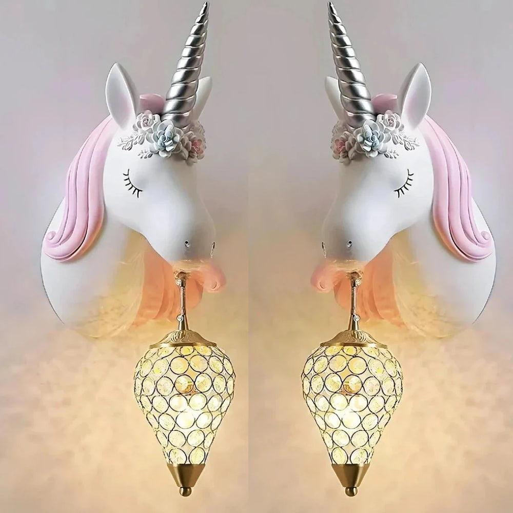 Applique unicorno rosa con pendente in cristallo per la cameretta della bambina