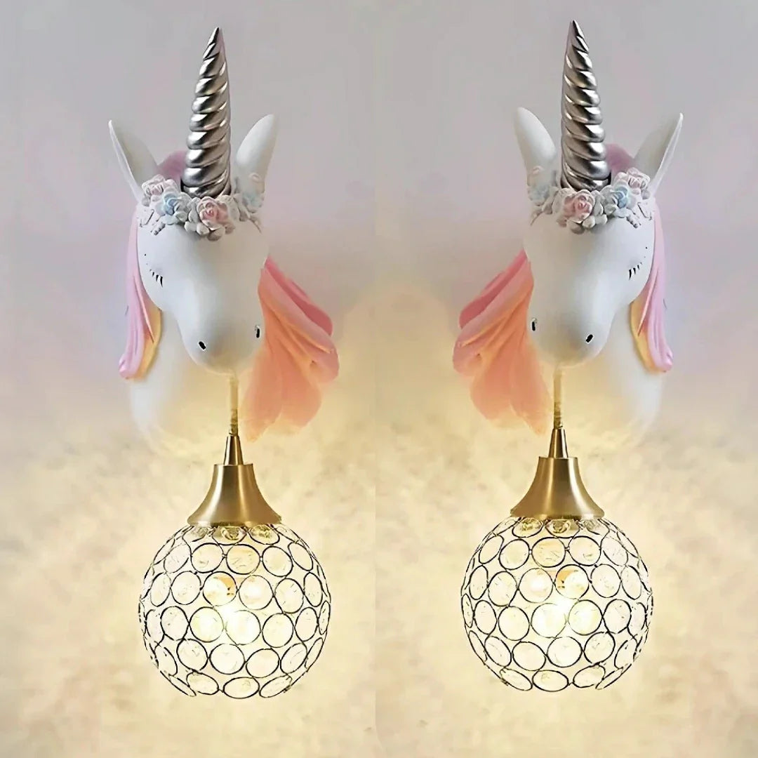 Applique unicorno rosa con pendente in cristallo per la cameretta della bambina
