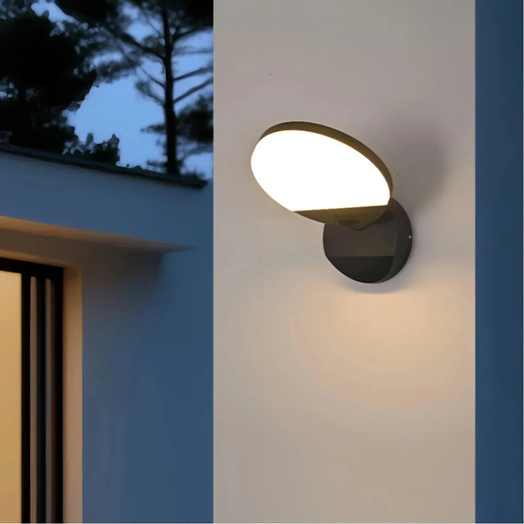 Applique da esterno a led con sensore orientabile design minimalista per ingresso