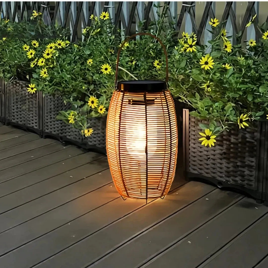 Lanterna da pavimento solare ovale in stile boho per giardino