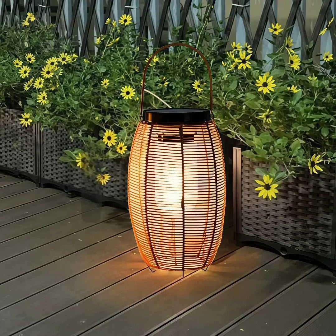 Lanterna da pavimento solare ovale in stile boho per giardino