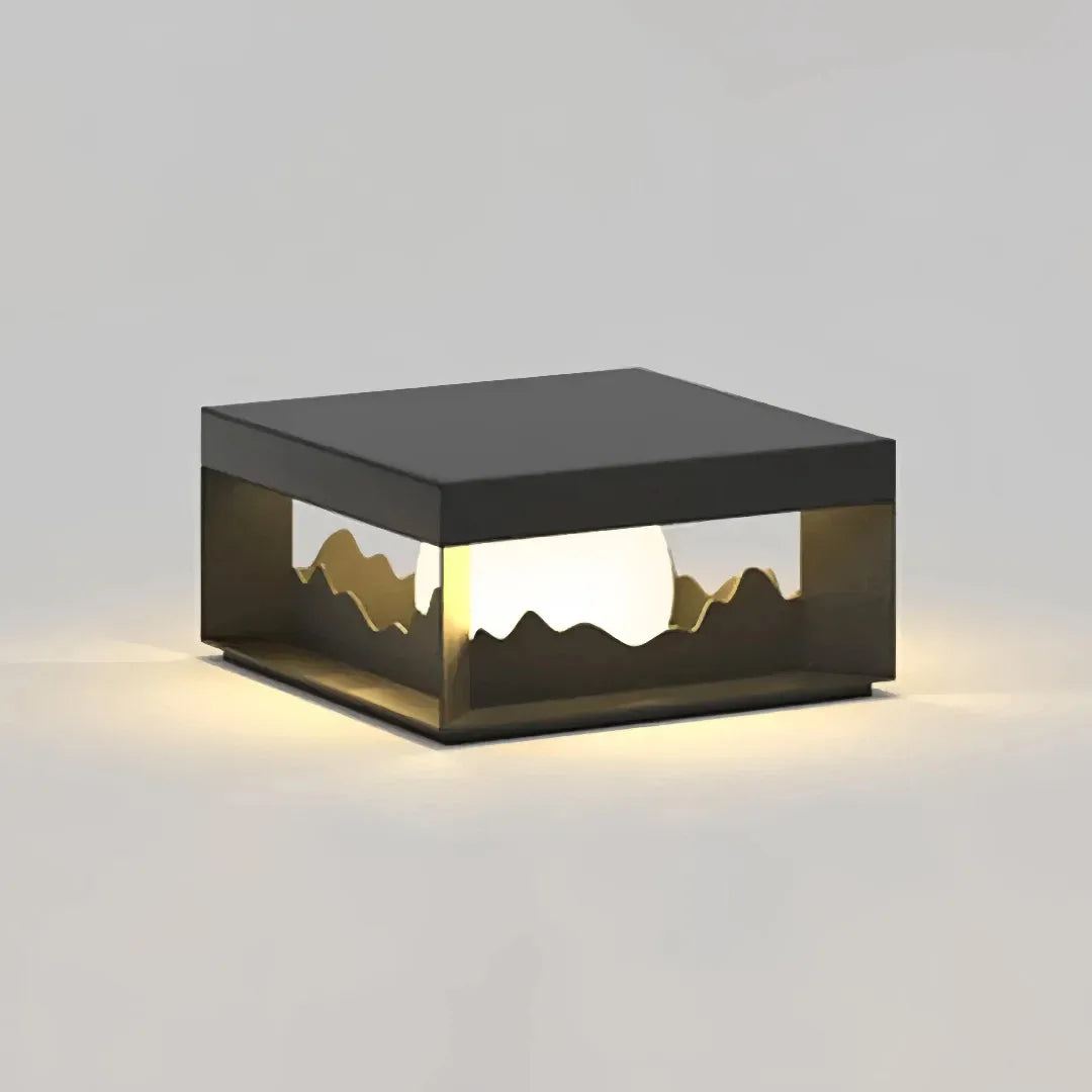 Lampada da pilastro LED nera con motivo montano per giardino dal design moderno