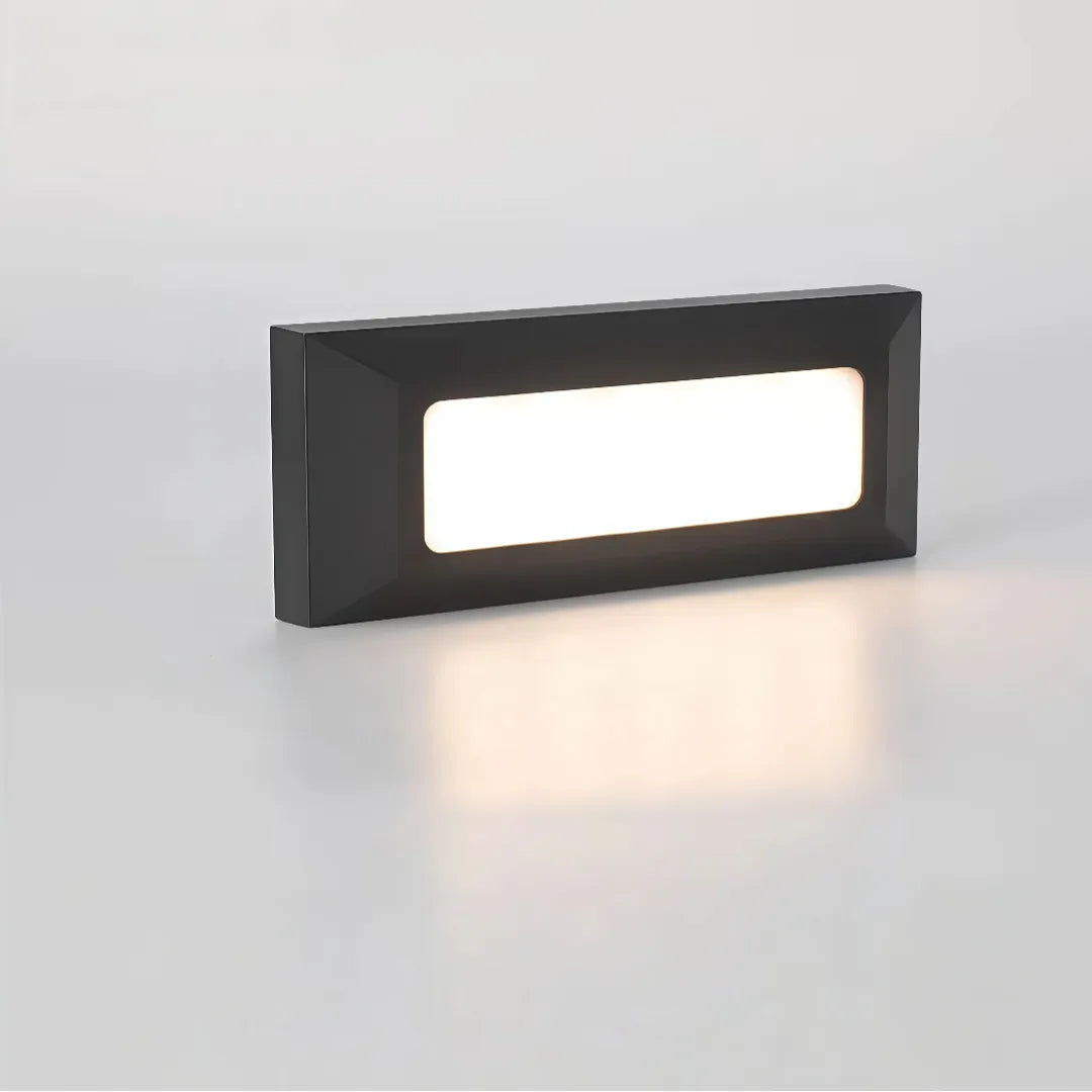Segnapasso LED da esterno a parete rettangolare con luce diffusa design minimal
