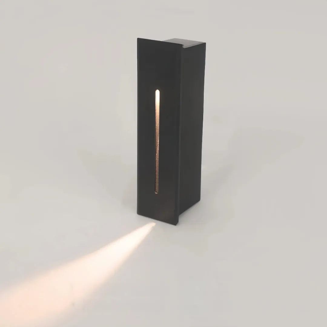 Segnapasso con sensore di movimento da incasso LED rettangolare per esterno con taglio di luce