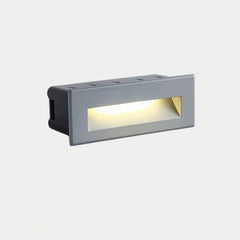 Segnapasso LED rettangolare da incasso per scale esterne in metallo minimalista