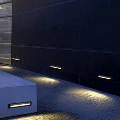 Segnapasso da incasso per esterno LED rettangolare nero con luce verso il basso