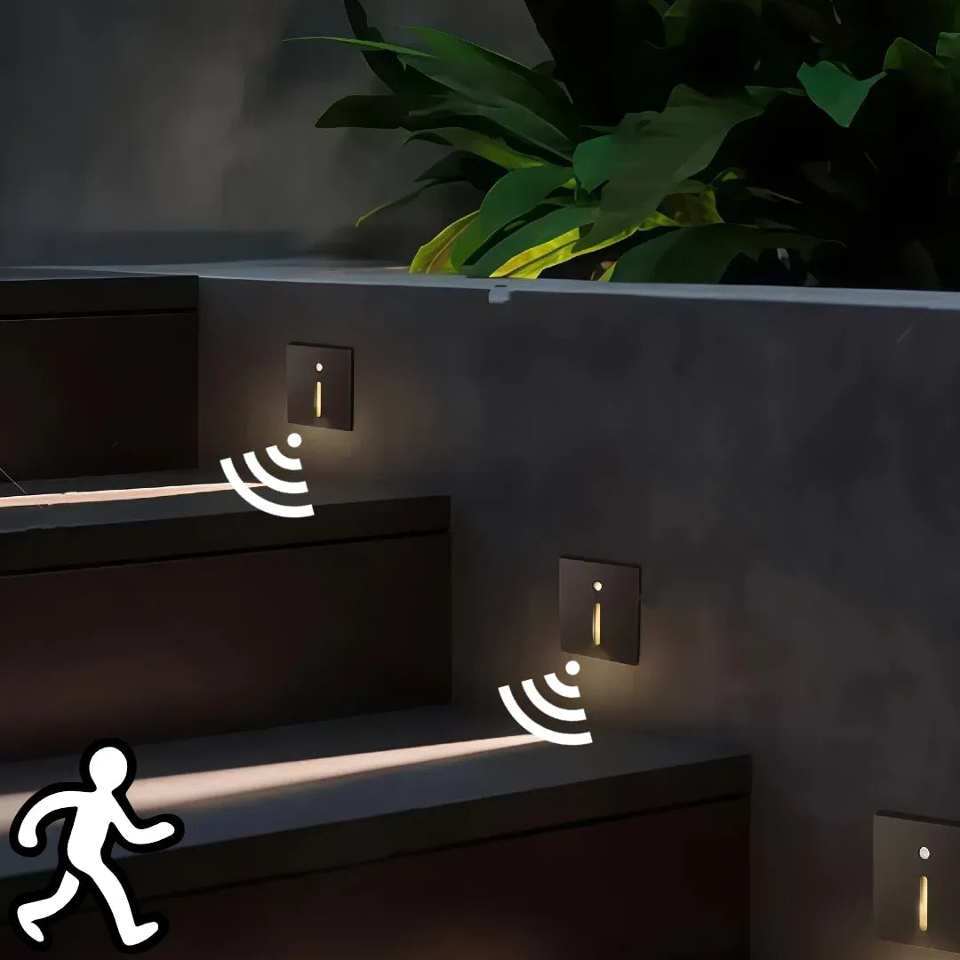 Segnapasso LED da incasso quadrato dal design minimalista con sensore di movimento per portico