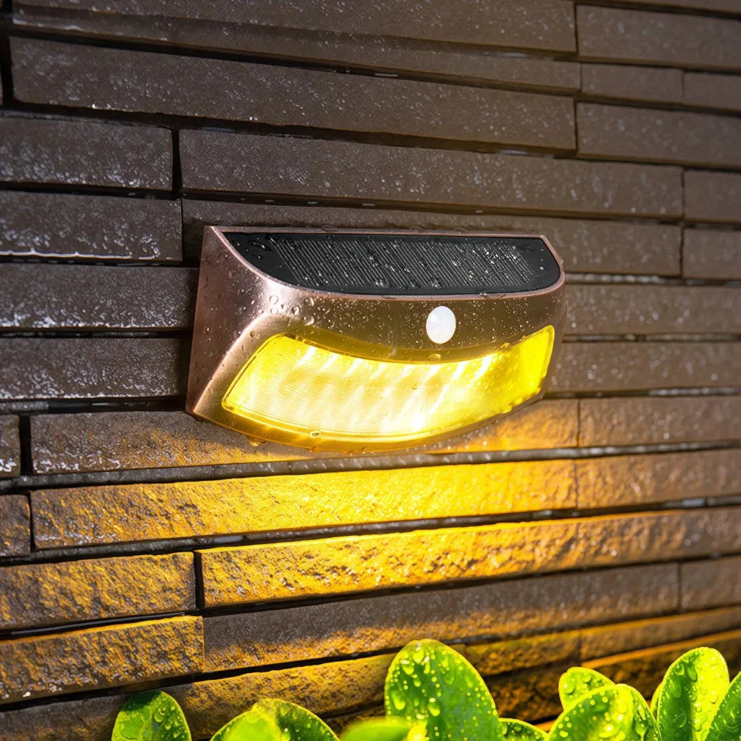 Segnapasso solare a LED da esterno ad alta luminosità con sensore