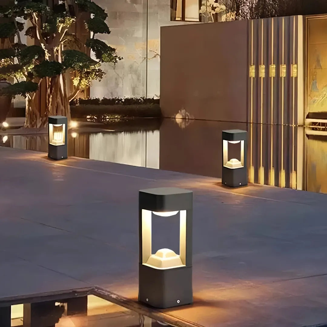 Paletto LED da giardino moderno nero a 3 montanti con struttura aperta