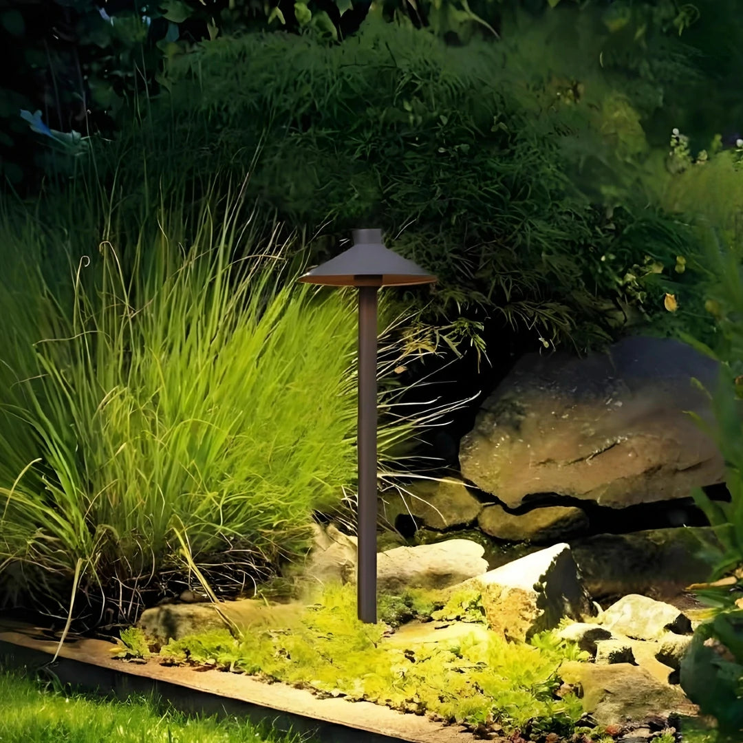 Lampione moderno da esterno LED solare in metallo con picchetto dal design a fungo