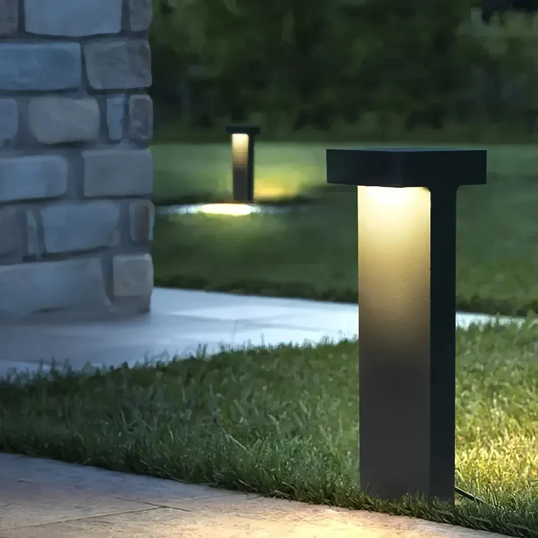 Paletto a LED da giardino minimalista in alluminio dal profilo verticale squadrato