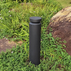 Paletto da giardino LED cilindrico nero con testa a cappello e design minimalista