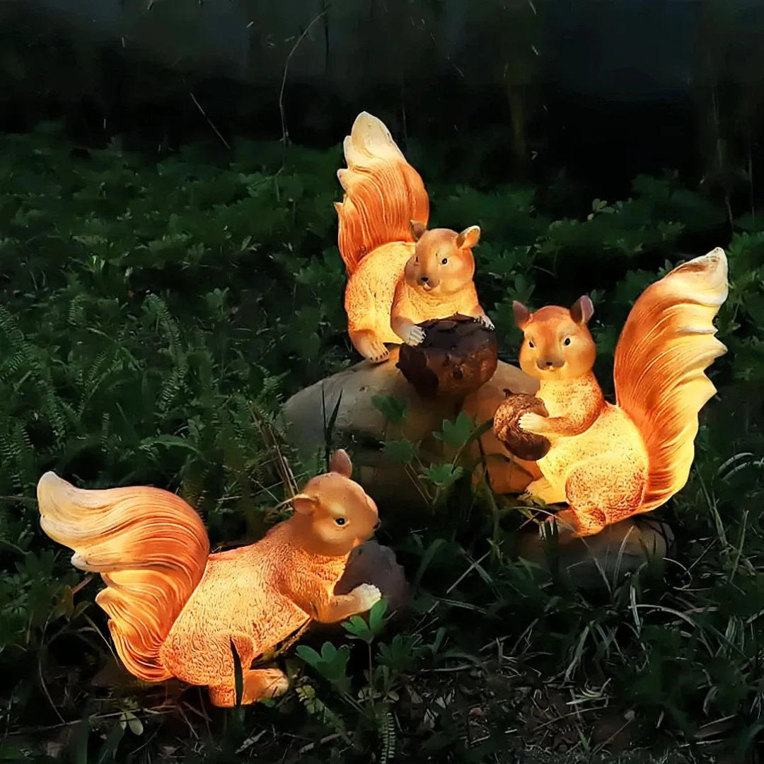 Lampada decorativa LED a forma di scoiattolo per giardino IP65