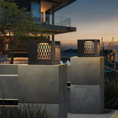 Lampada per pilastro esterno solare LED con effetto griglia decorativo nera
