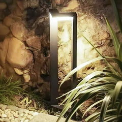Lampione da giardino LED minimalista con cornice sottile nera