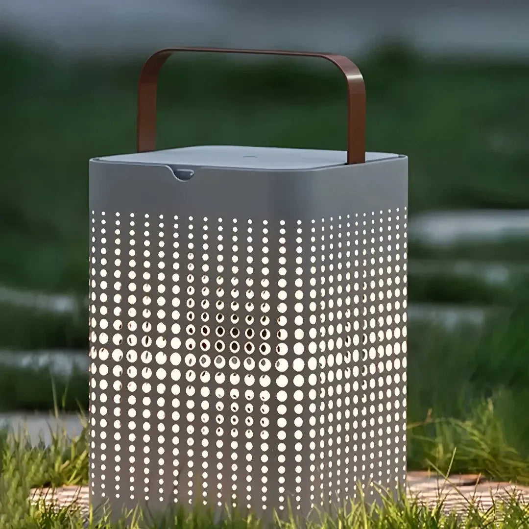 Lanterna da esterno solare LED portatile ricaricabile con effetto traforato per giardino