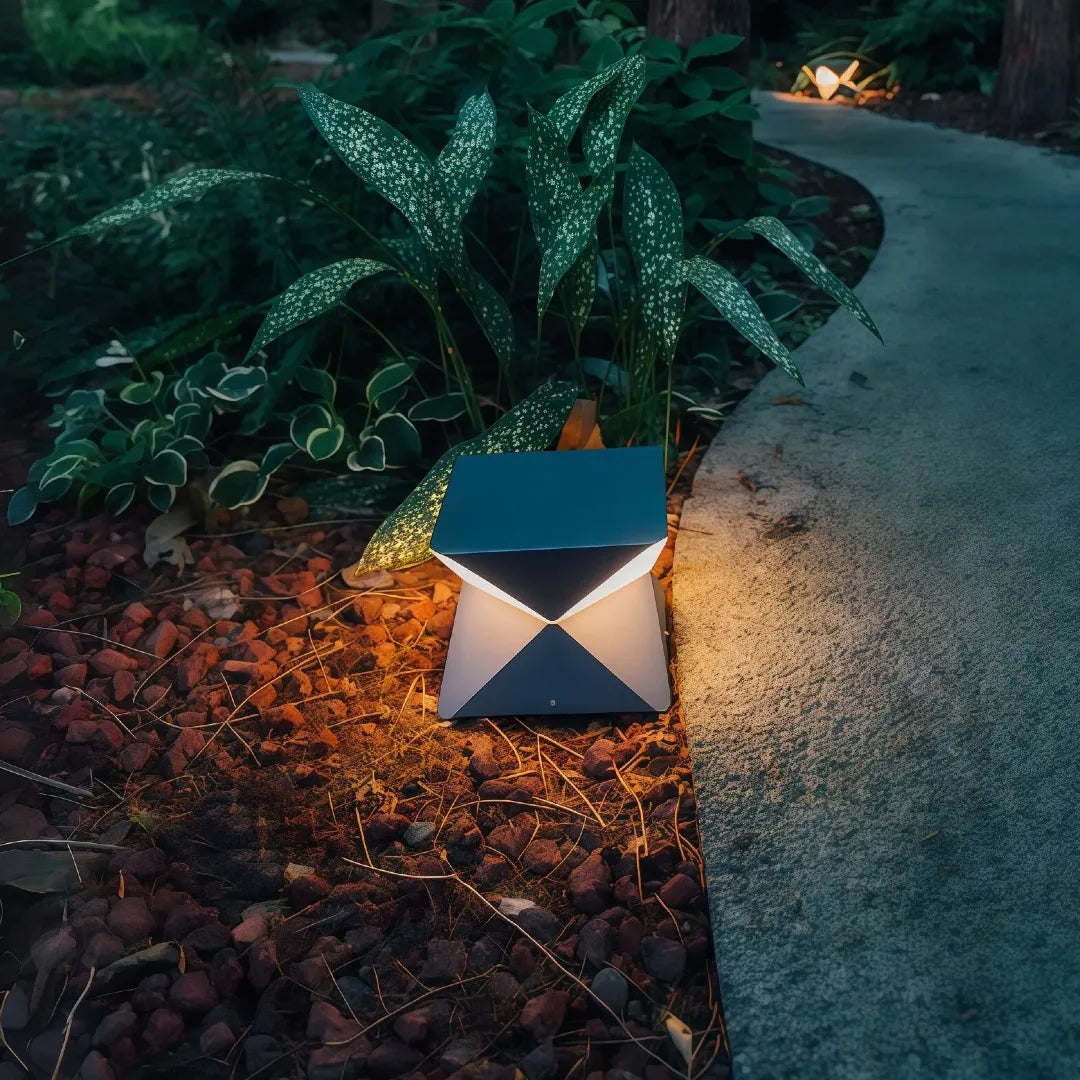 Lampada LED da esterno per terrazzo dal design moderno geometrico