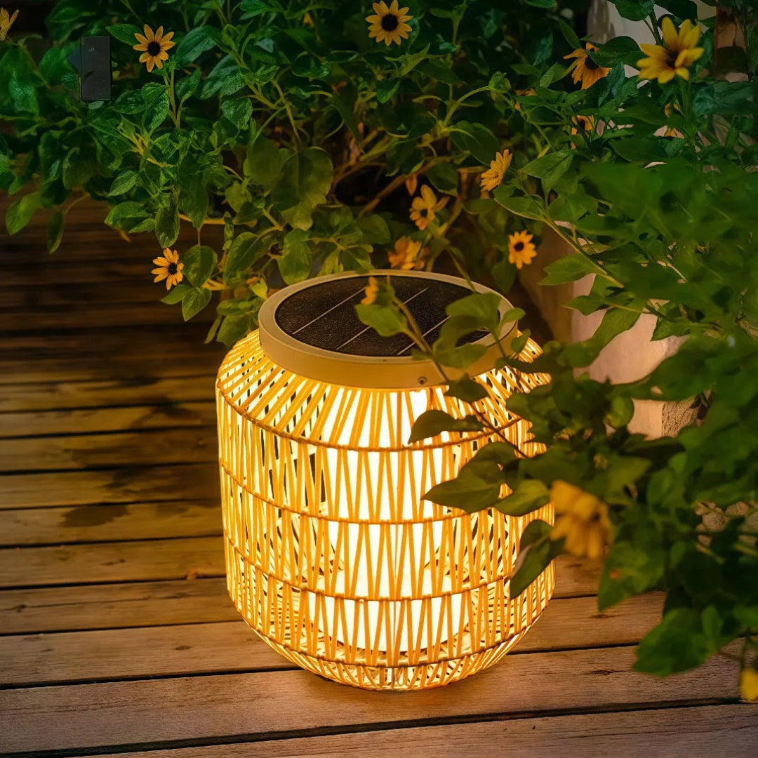 Lanterna da esterno solare LED in rattan naturale forma cilindrica per terrazzo