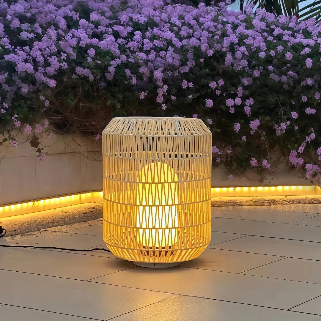 Lanterna da esterno solare LED in rattan naturale forma cilindrica per terrazzo
