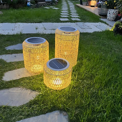 Lanterna da esterno solare LED in rattan naturale forma cilindrica per terrazzo