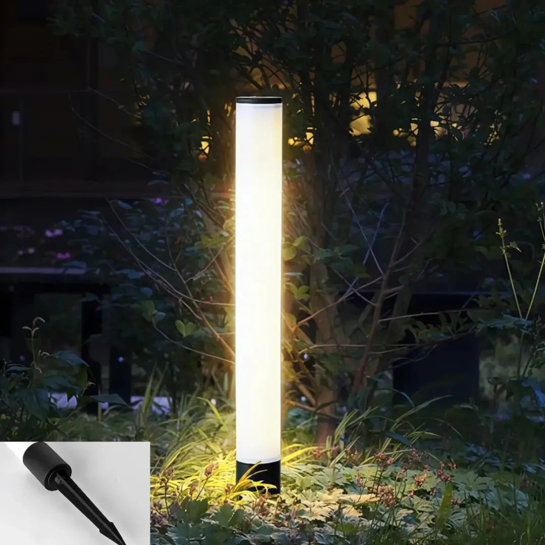 Paletto luminoso cilindrico da esterni nero a LED con design minimalista per giardino