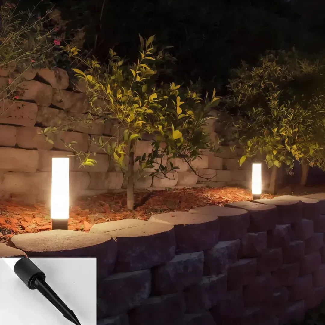 Paletto luminoso cilindrico da esterni nero a LED con design minimalista per giardino