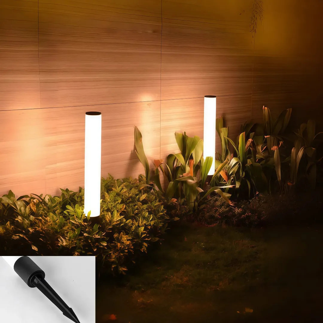 Paletto luminoso cilindrico da esterni nero a LED con design minimalista per giardino