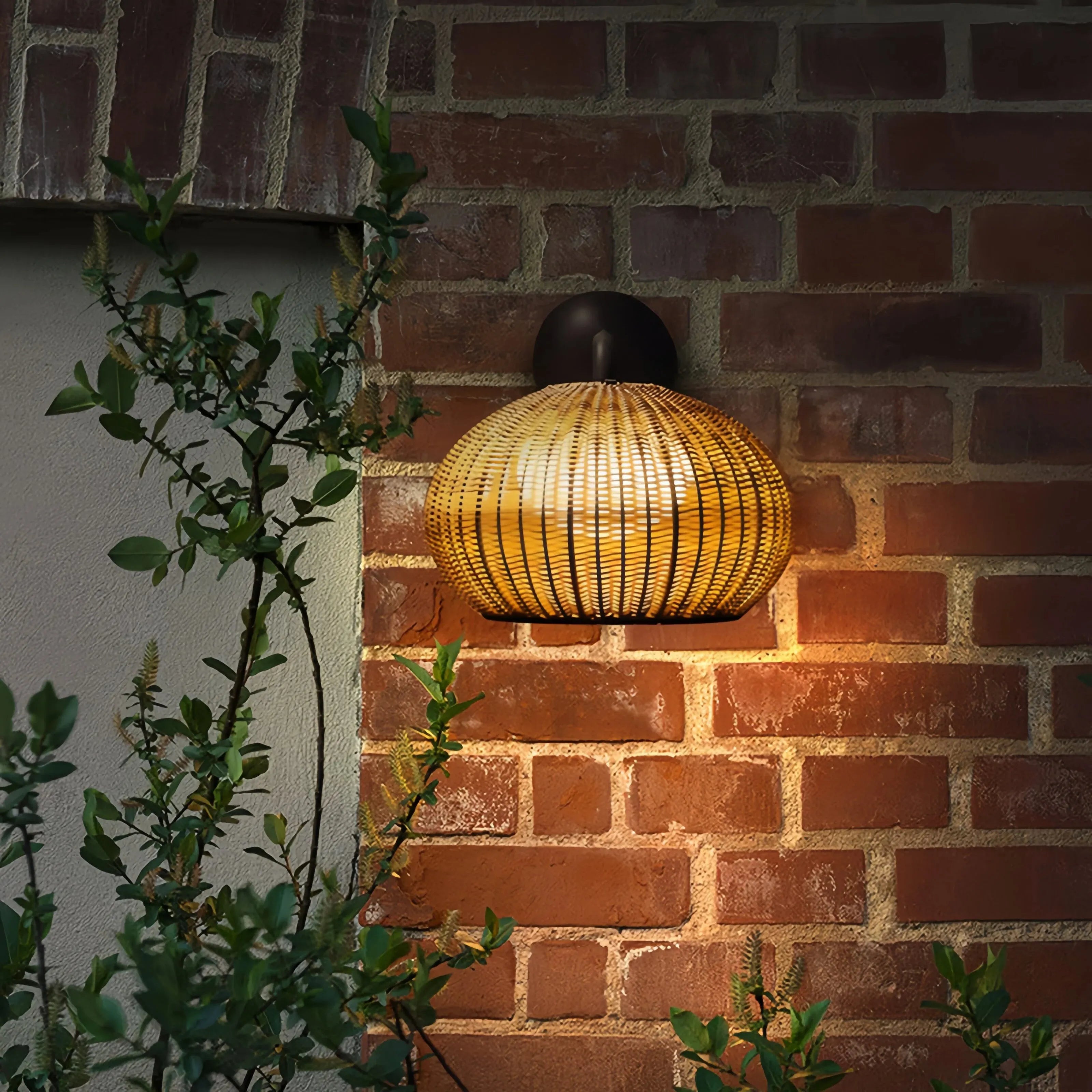 Applique da esterno lanterna a LED boho effetto rattan intrecciato per ingresso