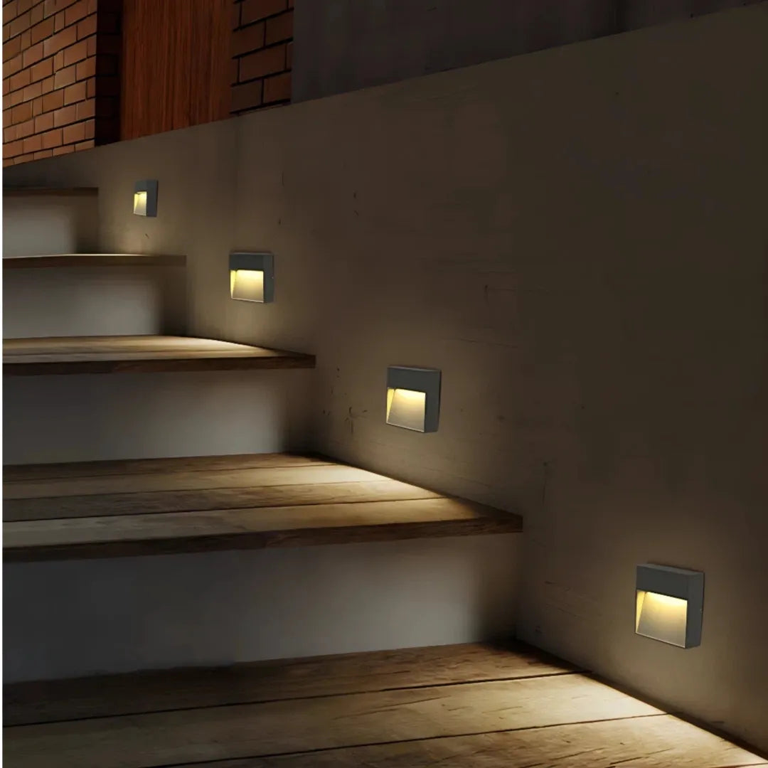 Segnapasso LED da esterno senza incasso dal design minimalista nero con finitura opaca