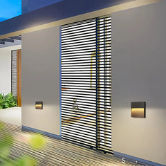 Segnapasso LED da esterno senza incasso dal design minimalista nero con finitura opaca