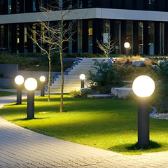 Paletto LED da giardino con diffusore sferico dal design moderno