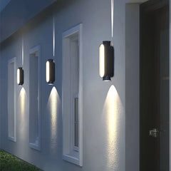 Applique esterna moderna a LED con tripla emissione luminosa nera per portico