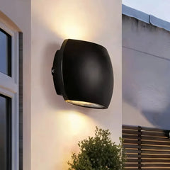 Applique bidirezionale da esterno a LED dal design moderno con finitura nera opaca per ingresso