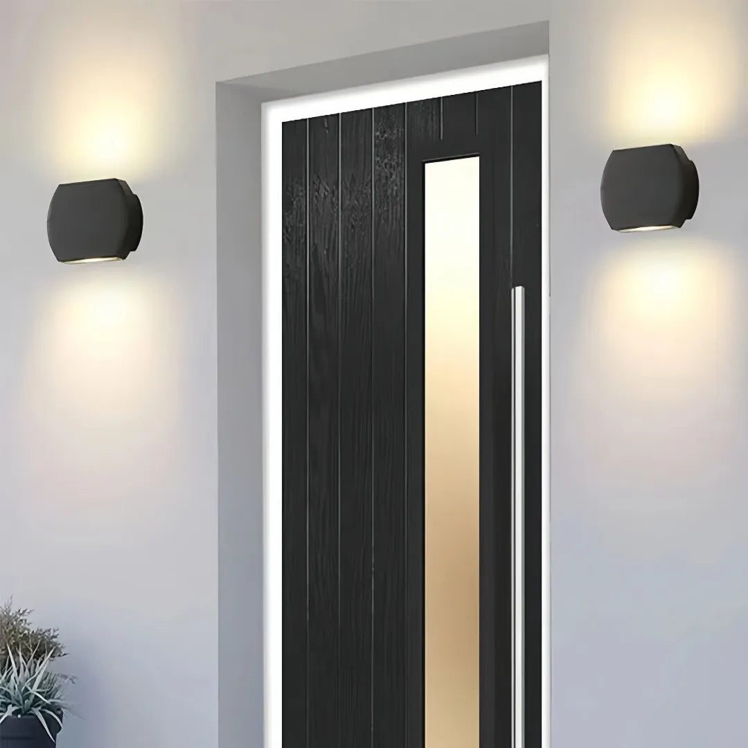 Applique bidirezionale da esterno a LED dal design moderno con finitura nera opaca per ingresso