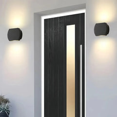 Applique bidirezionale da esterno a LED dal design moderno con finitura nera opaca per ingresso
