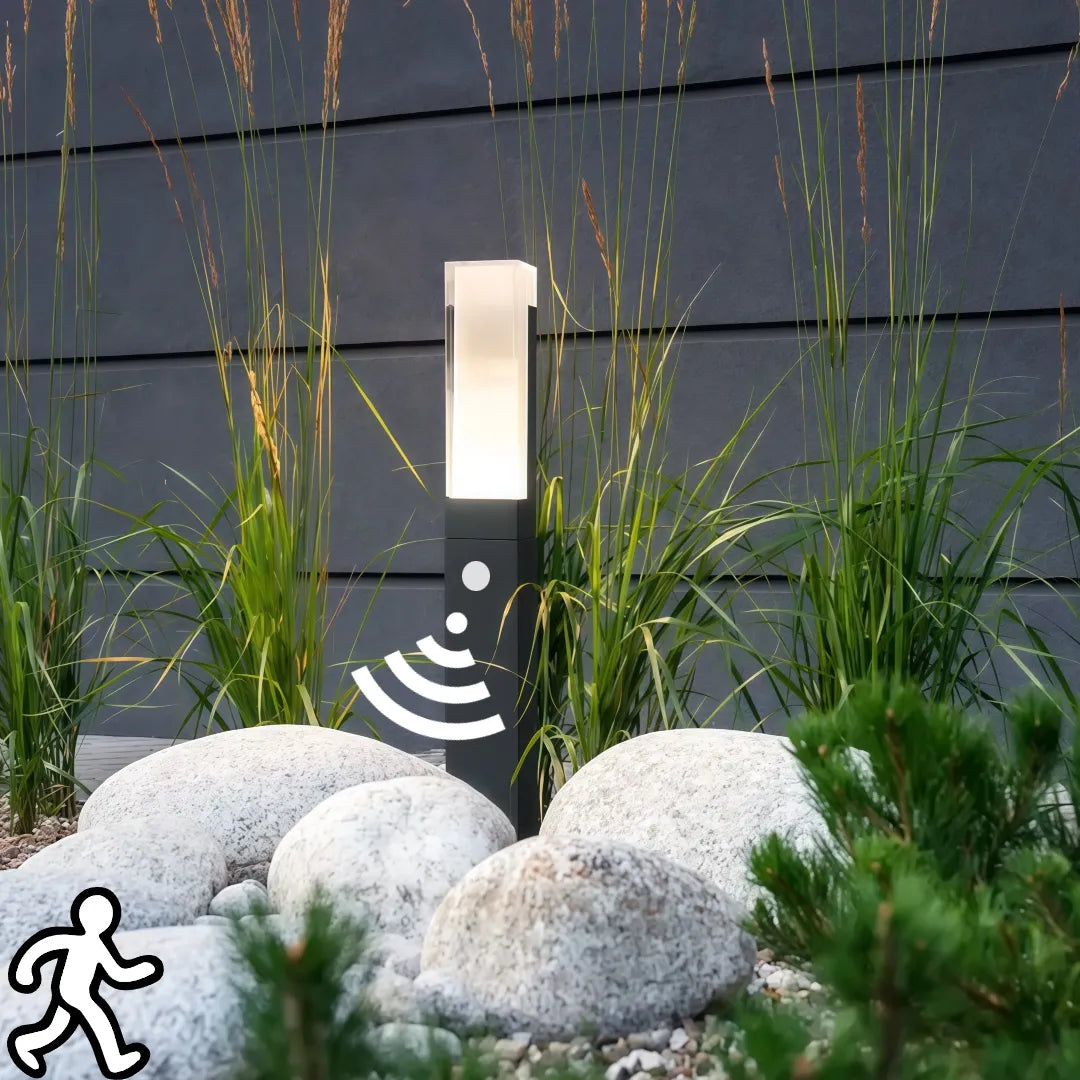 Paletto da giardino LED con sensore di movimento nero minimalista a colonna
