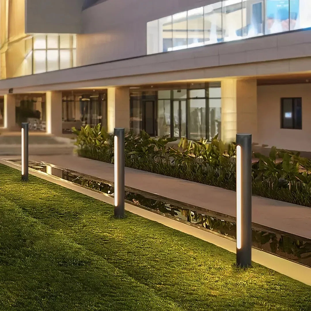 Paletto LED da giardino cilindrico minimal a emissione monolaterale verticale