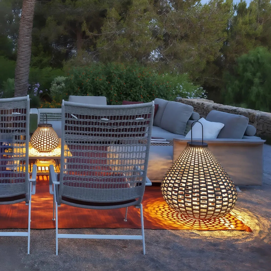 Lampada da esterno portatile LED ricaricabile in stile Bauhaus a lanterna per terrazzo