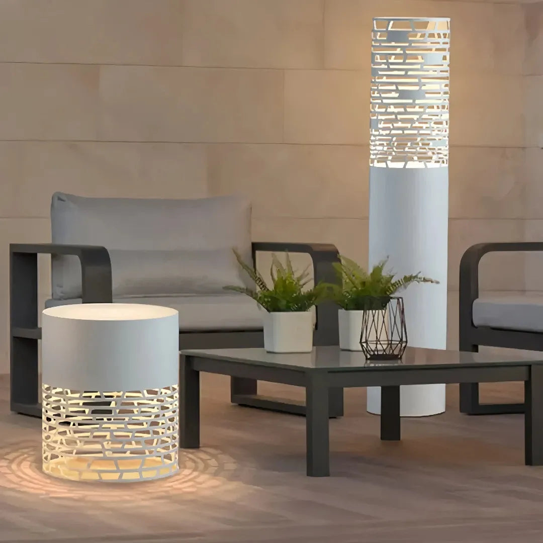 Lampada da pavimento per esterno cilindrica a LED dal design moderno
