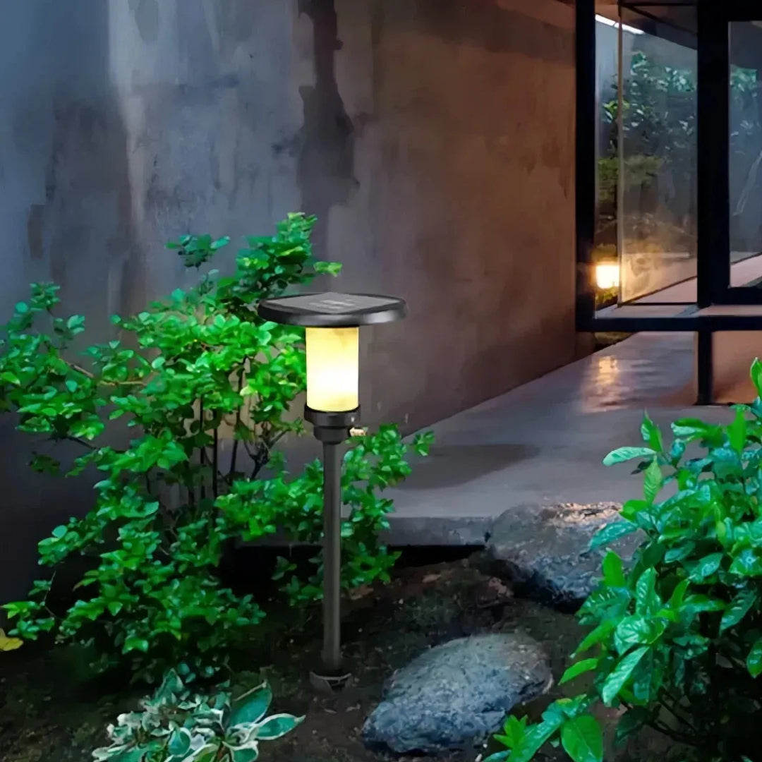 Paletto da giardino solare LED nero moderno con cappello circolare