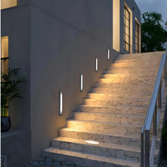 Segnapasso da incasso minimal LED rettangolare finitura grigio opaco