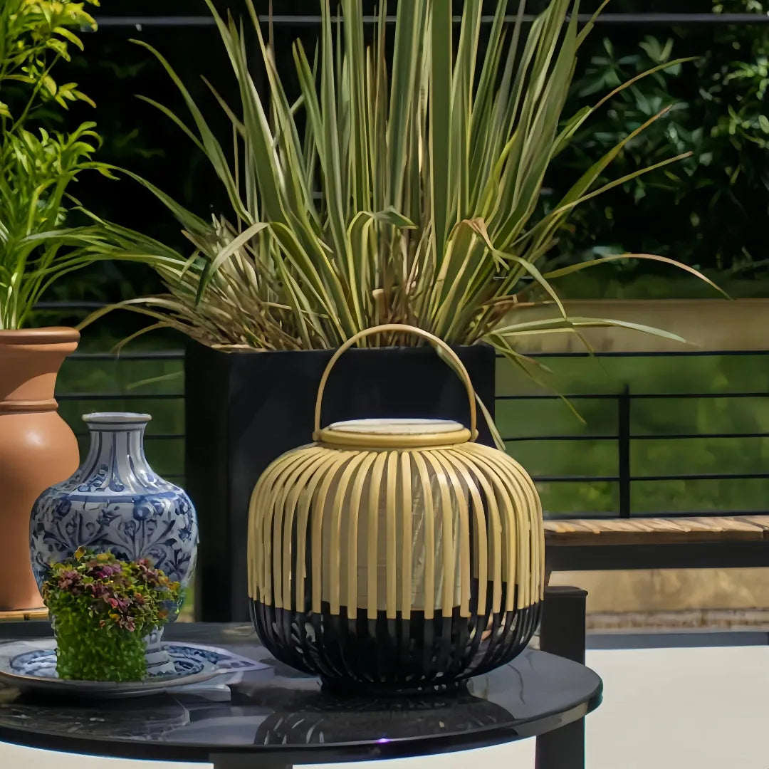 Lanterna da pavimento in bambù stile boho LED per terrazzo