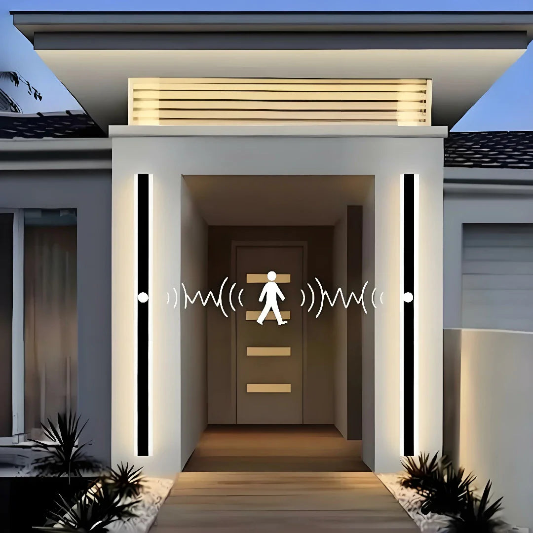 Applique barra da esterno LED con sensore di movimento minimal in metallo nero