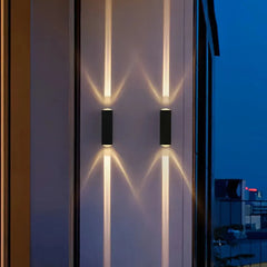 Applique da esterno doppio fascio luminoso LED rettangolare nero per balcone minimal