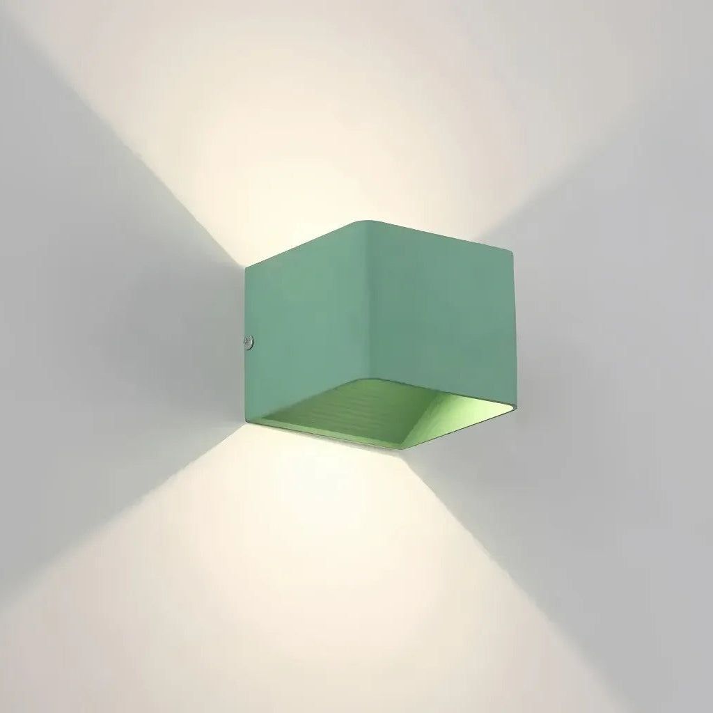 Applique da parete cubica minimalista a LED in metallo per soggiorno