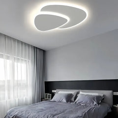 Plafoniera moderna a soffitto LED dimmerabile bianca a due triangoli per camera da letto